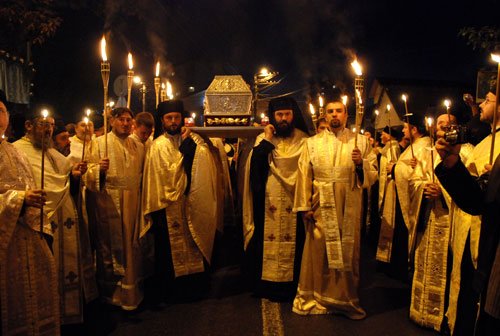 La Iaşi încep manifestările dedicate sărbătorii Sfintei Parascheva Poza 95542