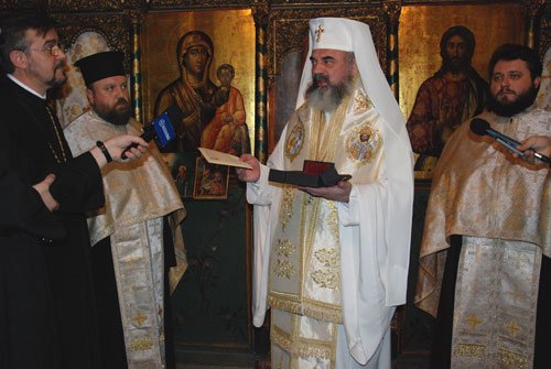 Moaştele Sfântului Grigorie de Nazianz au fost primite în Paraclisul patriarhal Poza 95539