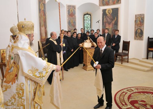 Prima Liturghie după 60 de ani în biserica Palatului Cotroceni Poza 314303