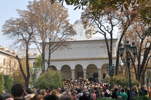 Prima Liturghie după 60 de ani în biserica Palatului Cotroceni Poza 314308