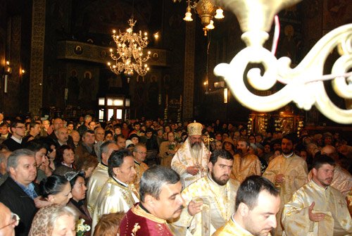 „Sfânta Parascheva adună popoarele ortodoxe în rugăciune” Poza 95596