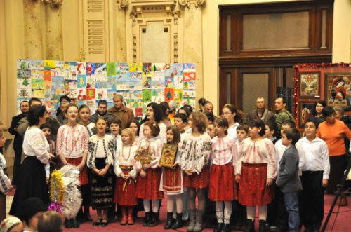 Serbarea tradiţională de Crăciun a Patriarhiei Române: Colinda sfântă din sufletul copiilor, la Naşterea Domnului Poza 96255
