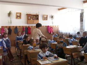 O singură şcoală în fiecare comună, propunerea Ministerului Educaţiei Poza 96495