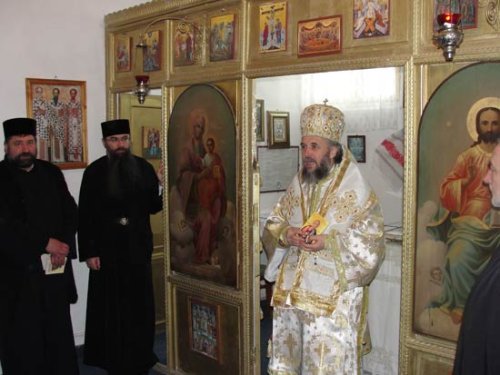 Acţiuni filantropice în Arhiepiscopia Dunării de Jos, în Duminica înfricoşătoarei judecăţi Poza 96767