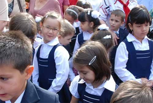 Din 3 martie, copiii pot fi înscrişi în clasa I în Bucureşti Poza 96791