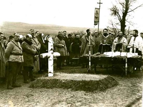 Memoria Bisericii în imagini: Slujitorii Altarului alături de Armata română Poza 96962