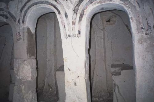 Bisericuţele rupestre de la Basarabi Poza 97167