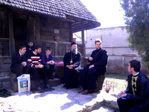 Întâlnire de bilanţ pentru studenţii creştini ortodocşi din Craiova Poza 97302
