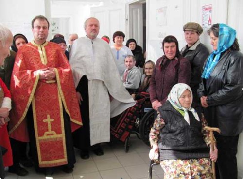 Rugăciune şi filantropie la Spitalul Suliţa din Botoşani Poza 97341