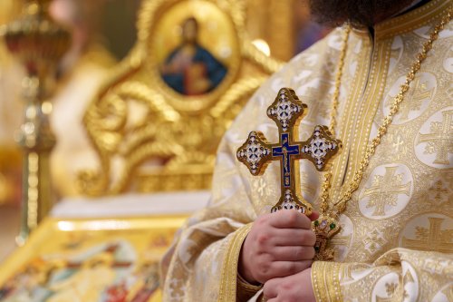 Sfaturi practice în biserică: Cum ne adresăm persoanelor clericale