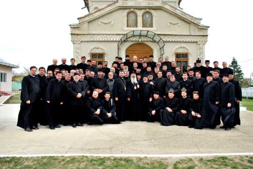 Parohia Satu Nou a găzduit conferinţa preoţilor din Protopopiatul Hârlău Poza 97619