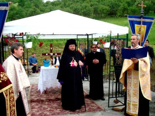 170 de suflete au curajul să ridice o nouă biserică în satul Ogeşti Poza 98242