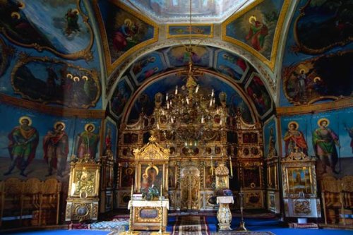 De sărbătoarea Sfintei Treimi, Mănăstirea Răteşti şi-a prăznuit hramul Poza 98228