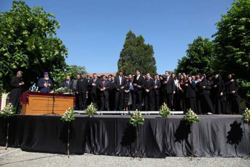 Curs festiv pentru absolvenţii de Teologie Ortodoxă din Sibiu Poza 98316