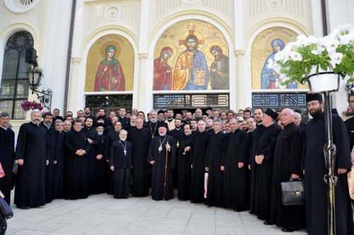 Preoţii din Prahova au avut conferinţă pe tema Crezului Poza 98323