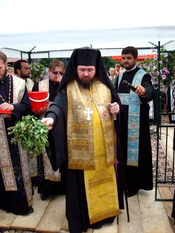 Piatră de temelie pentru o nouă biserică ortodoxă în Beiuş Poza 98782