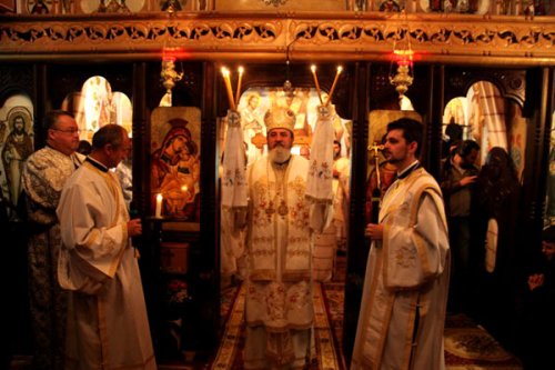 Bucuria hramului la mănăstirea din Poiana Braşov Poza 98819