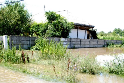 Locuinţe cu două camere pentru sinistraţi Poza 99145