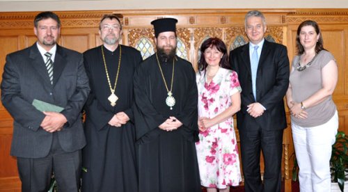 Întâlnire de lucru a Preasfinţitului Siluan cu vicepremierul Ungariei Poza 99152