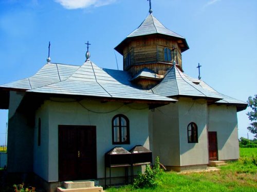 Crăsani, mănăstirea de pe muntele născut în câmpie Poza 99227