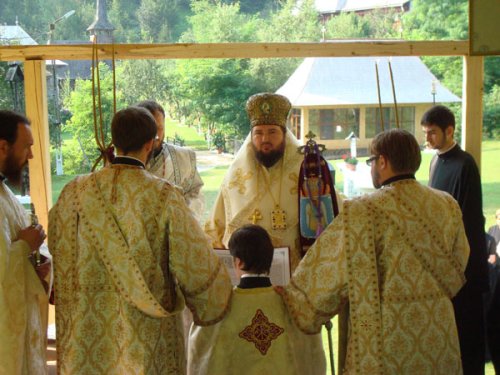 Aniversare duhovnicească la Mănăstirea Izbuc Poza 99713