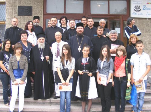 Vernisaj de pictură religioasă la Băbeni, Vâlcea Poza 100088