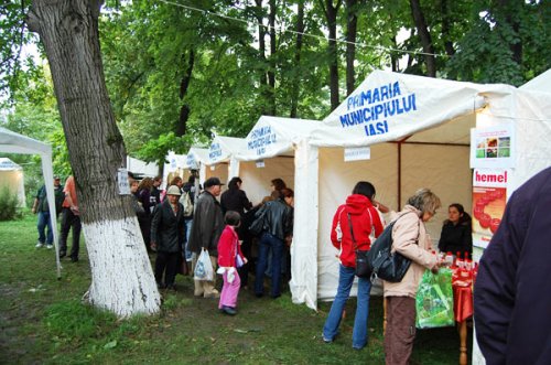 Târgul de produse ecologice de la Biserica Toma Cozma din Iaşi Poza 100177