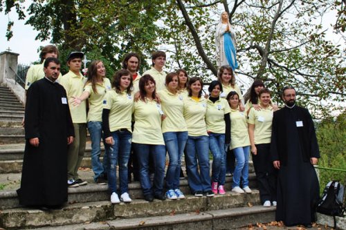 Întâlnirea tinerilor la Biserica „Sfânta Maria“ din Ciclova Poza 100421