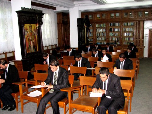 Examen de capacitate preoţească la Galaţi Poza 100455