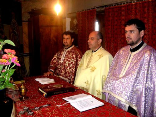 Preoţii din Clisura Dunării s-au întrunit la Moldova-Nouă Poza 100744