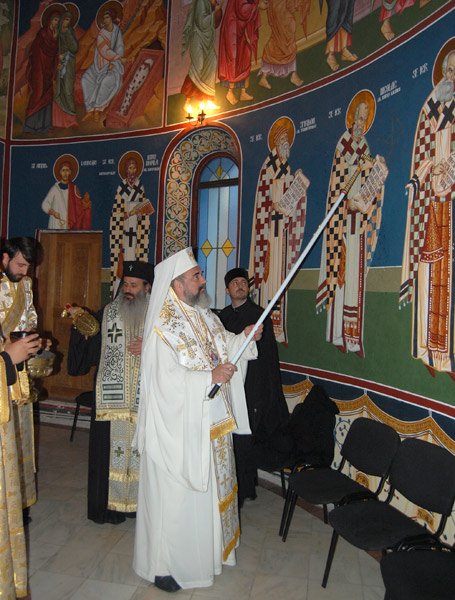 Sfinţirea picturii capelei Seminarului Teologic Ortodox din Iaşi Poza 101016
