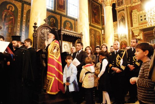 Patriarhul Ecumenic la Biserica Greacă Poza 101285