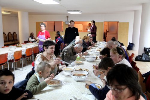 Deschiderea cantinei sociale a Parohiei Lazaret IV Poza 101399