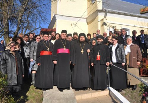 Biserica din Popeni, salvată de la prăbuşire Poza 101680