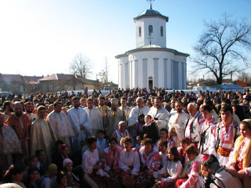 Înnoirea lăcaşului de cult din localitatea Bărăganu Poza 101675