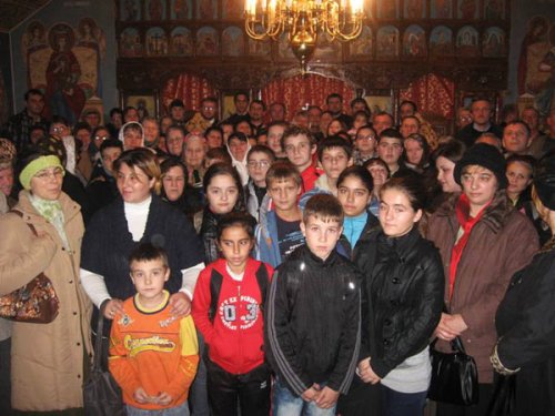Seară duhovnicească la Parohia Moldova-Nouă Poza 101970