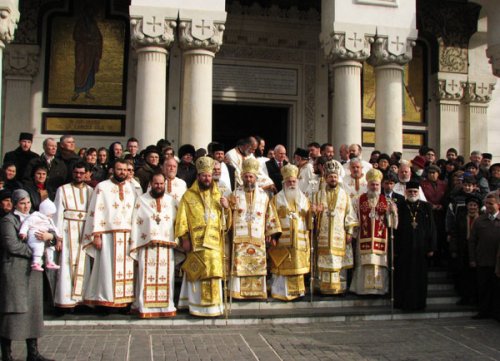 Primul Apostol al Mântuitorului cheamă sfinţii în România Poza 102037