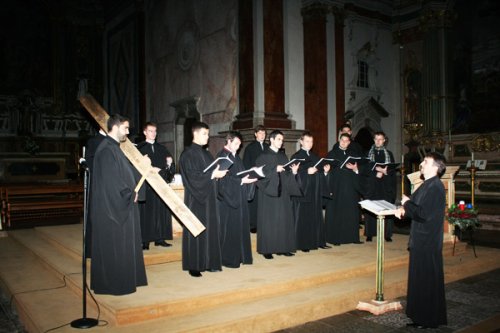 Corul „Mitropolitul Iosif Naniescu“ a concertat în Portugalia Poza 102446