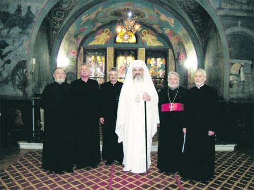 Patriarhul României, felicitat de preoţii bănăţeni Poza 102475
