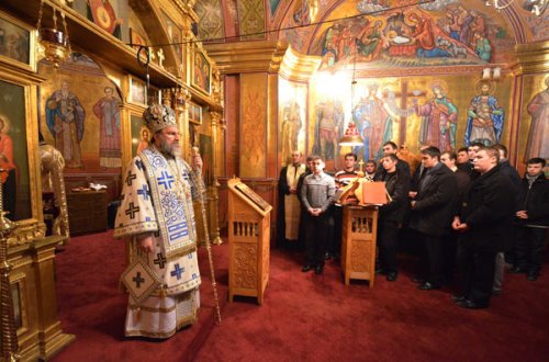 Slujbă arhierească la Facultatea de Teologie Ortodoxă din Iaşi Poza 102929