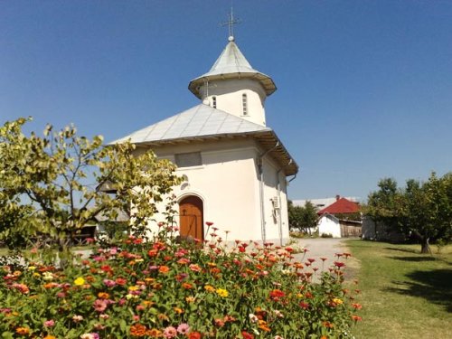 Hram la mănăstirile Vodiţa şi Cârcea Poza 103001