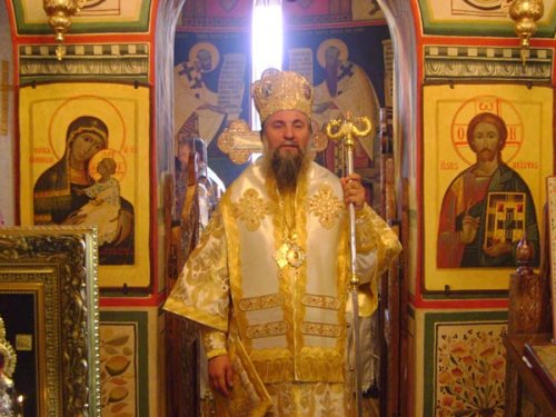 Mănăstirea Cârcea, în haine de sărbătoare Poza 103025