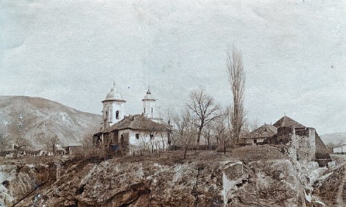 Mănăstirea Răducanu din Târgu Ocna, la 1900 Poza 103095