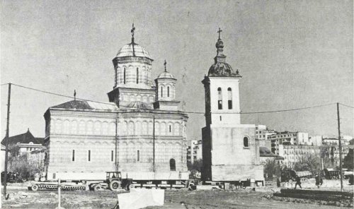 Translarea Bisericii „Mihai Vodă“ din Bucureşti Poza 103201
