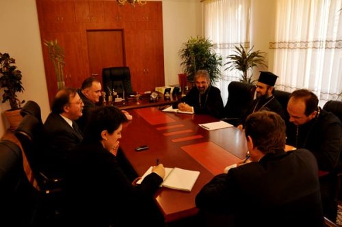 Ministrul afacerilor externe al Georgiei, în vizită la Patriarhia Română Poza 103536