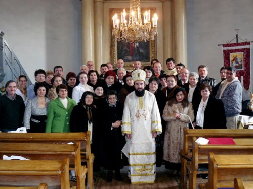 Liturghie arhierească în cartierul Nord din Caransebeş Poza 103696