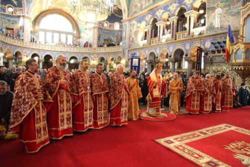 Chemarea credincioşilor la Liturghia aproapelui Poza 104238