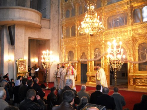 Slujire arhierească în Duminica Ortodoxiei la Arad Poza 104244