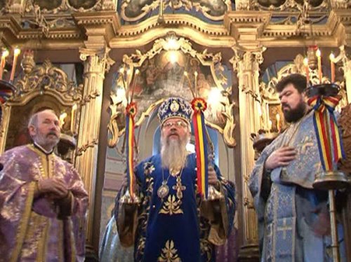 IPS Andrei a slujit la Biserica „Buna Vestire“ din Alba Iulia Poza 104422