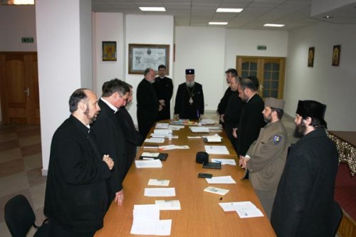 Conferinţă cu preoţii capelani din Arhiepiscopia Târgoviştei Poza 104541